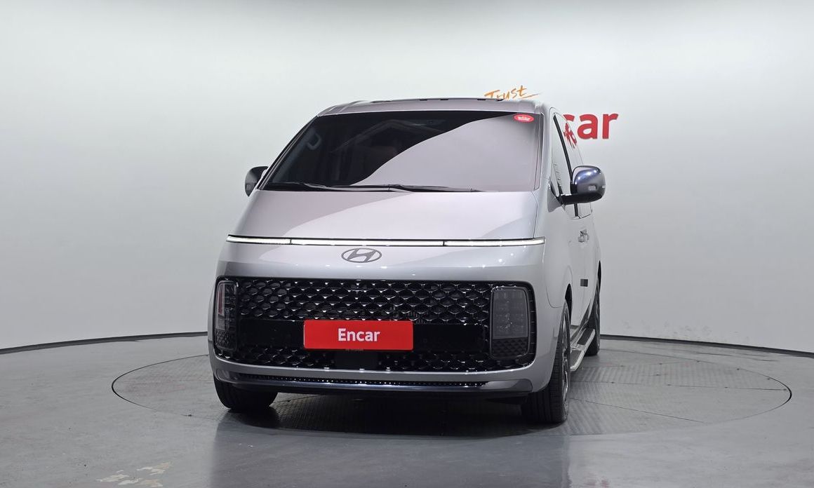 Hyundai Staria 2025