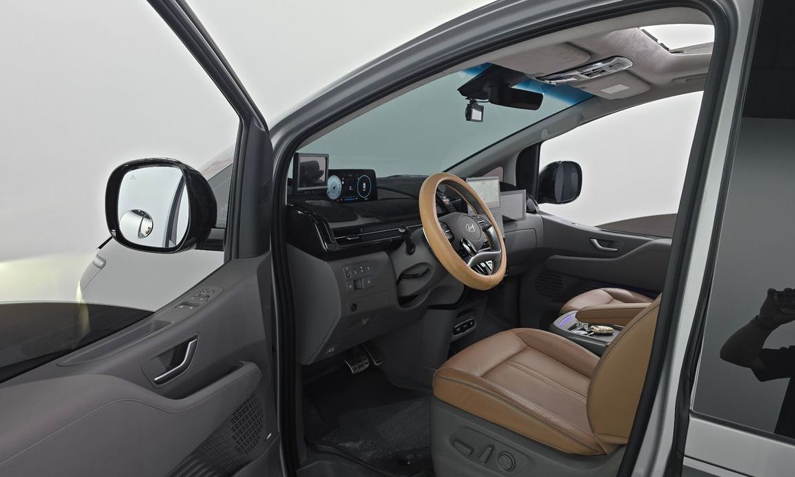 Hyundai Staria 2025