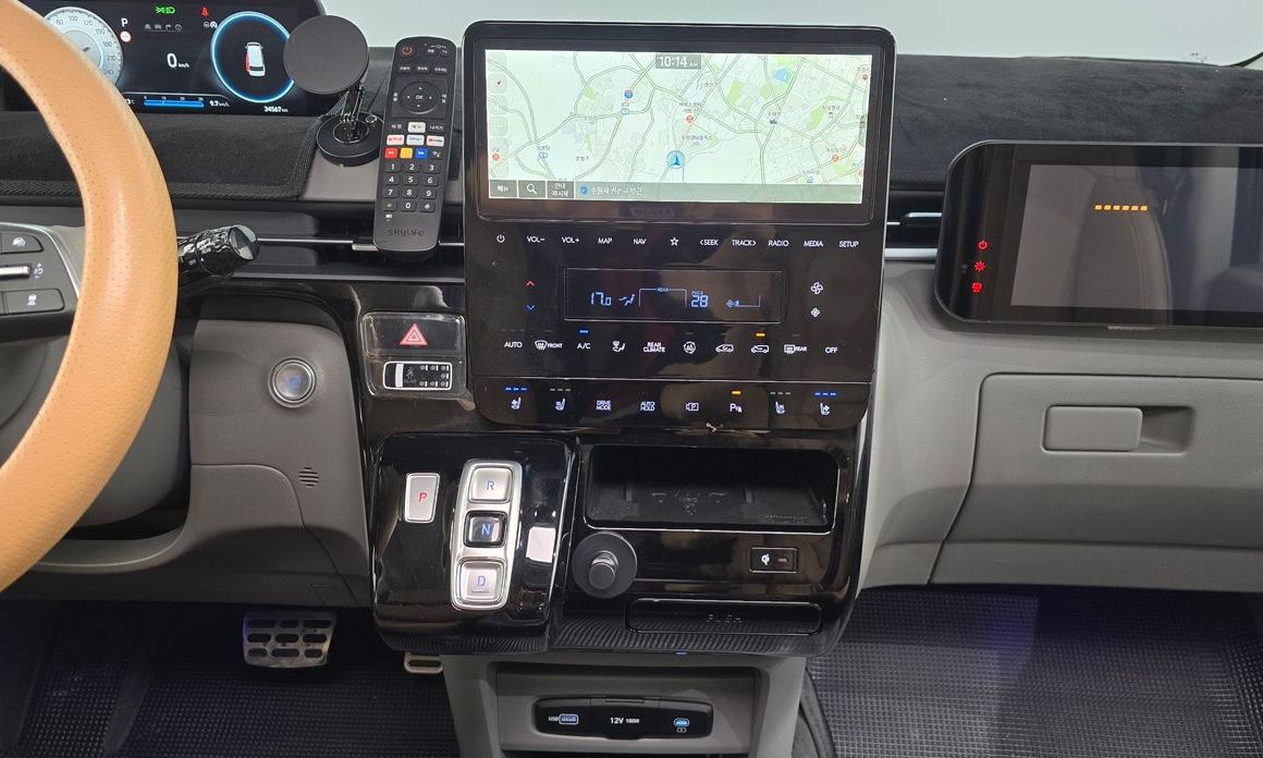 Hyundai Staria 2025