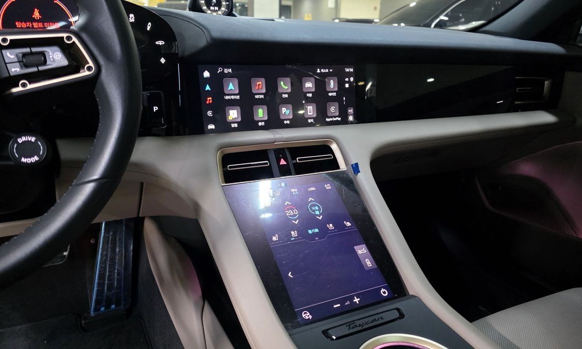 Porsche Taycan 2025