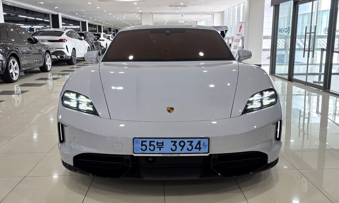 Porsche Taycan 2026