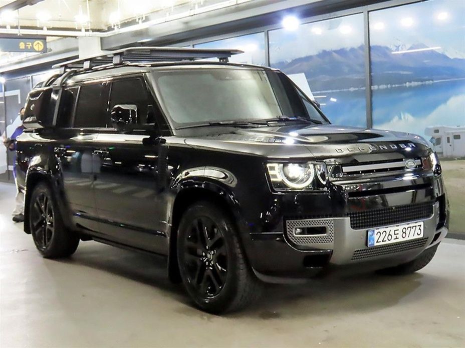 Land Rover Defender 2025