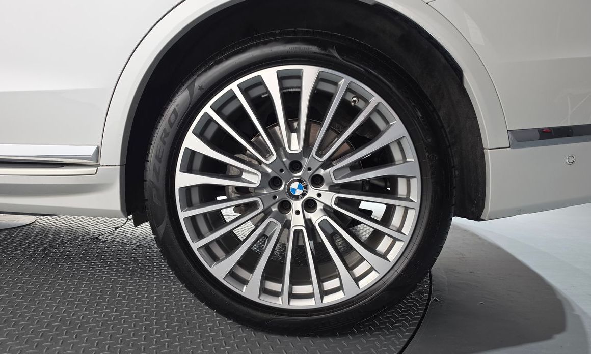 BMW X7 2024