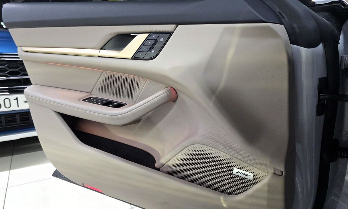 Porsche Taycan 2025