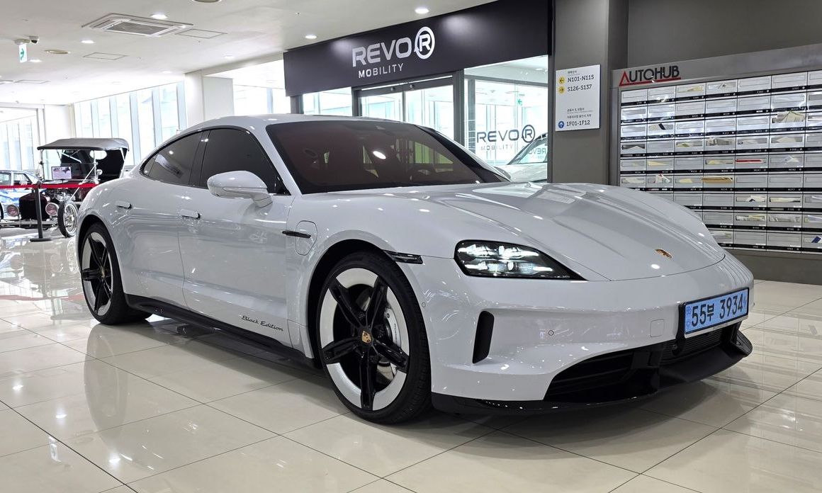 Porsche Taycan 2026