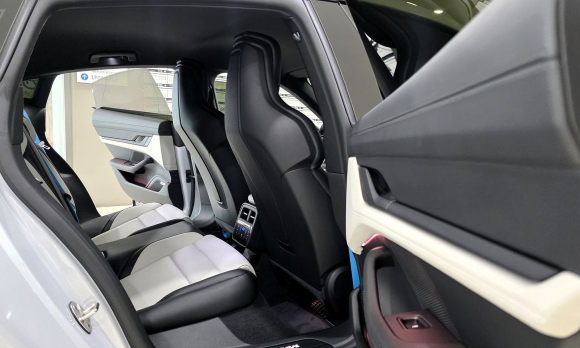 Porsche Taycan 2026