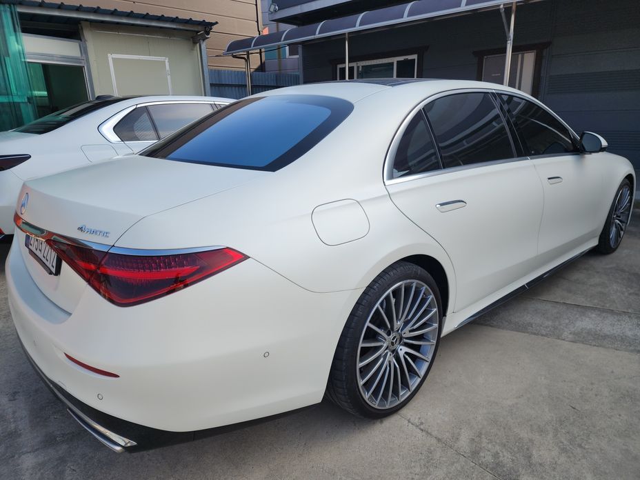 Mercedes-Benz S-Class 2023