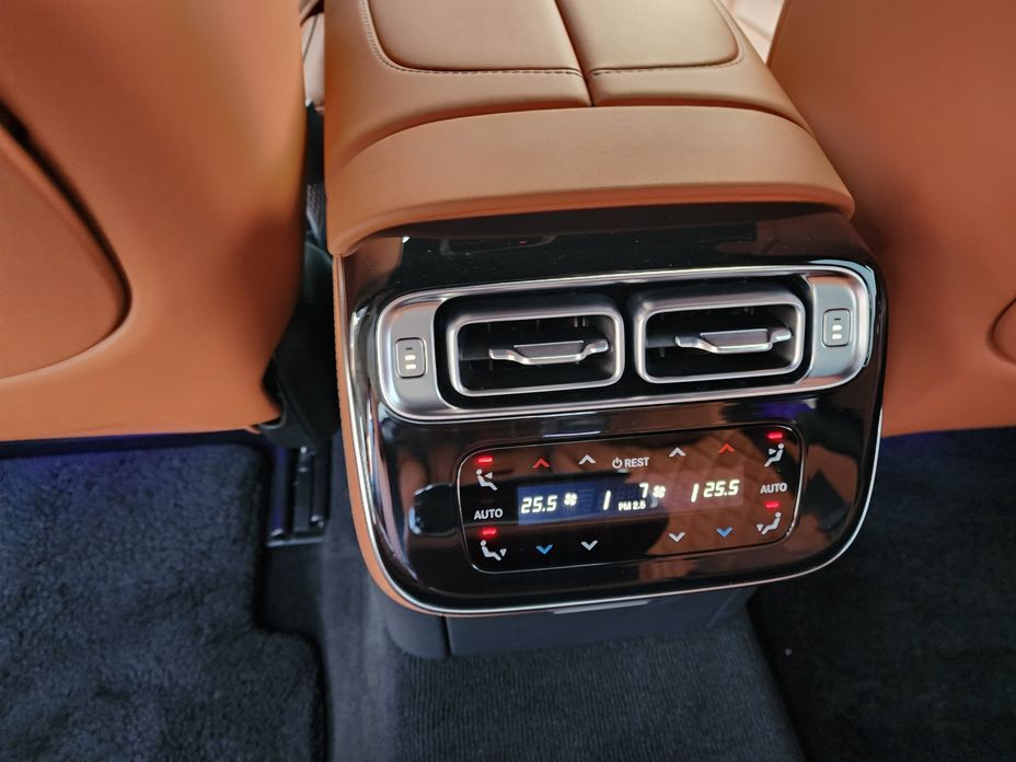 Mercedes-Benz S-Class 2023