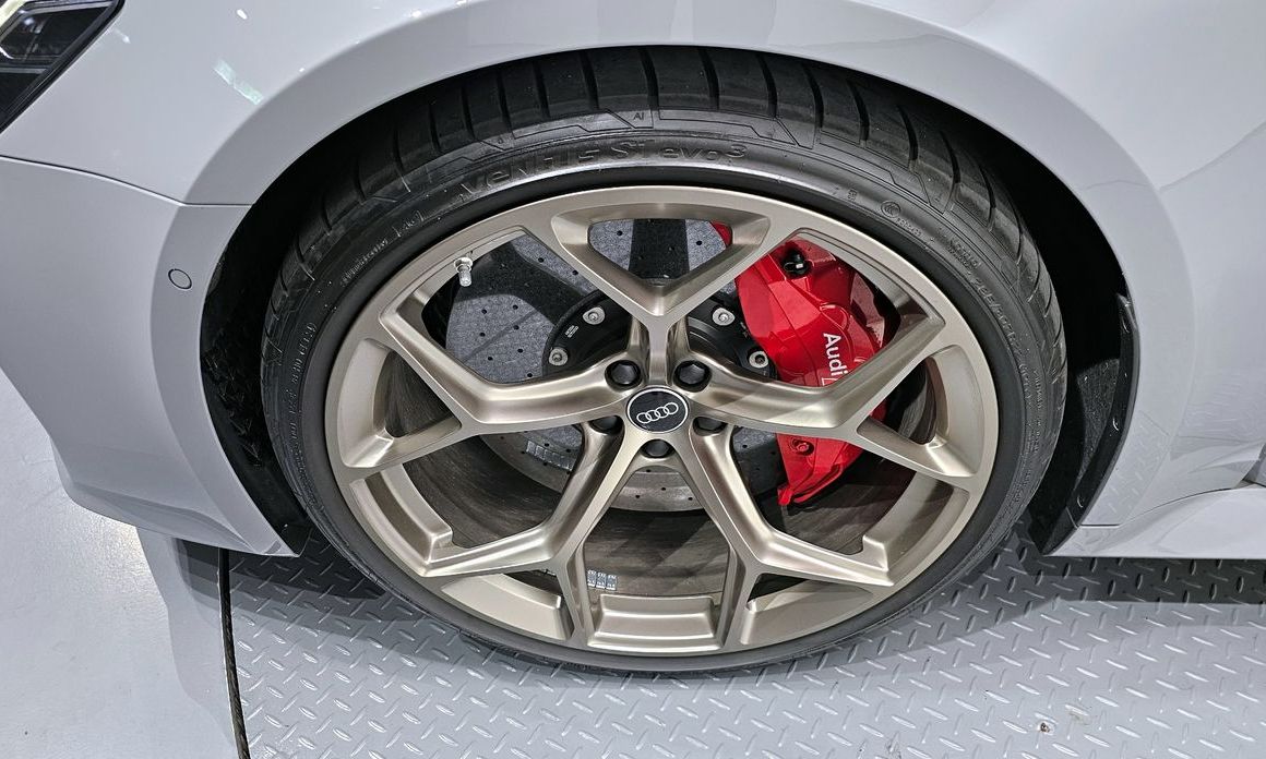 Audi RS6 2025