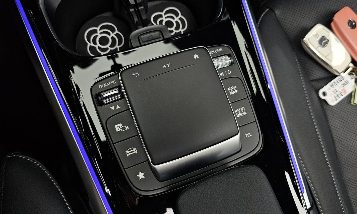 Mercedes-Benz EQB 2022