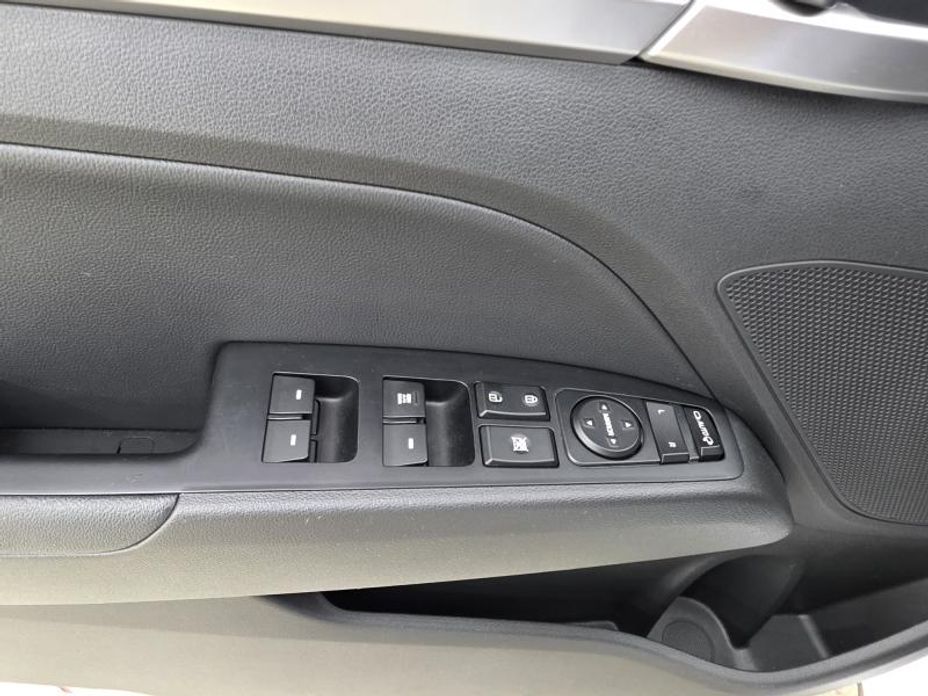 Hyundai AVANTE 2020
