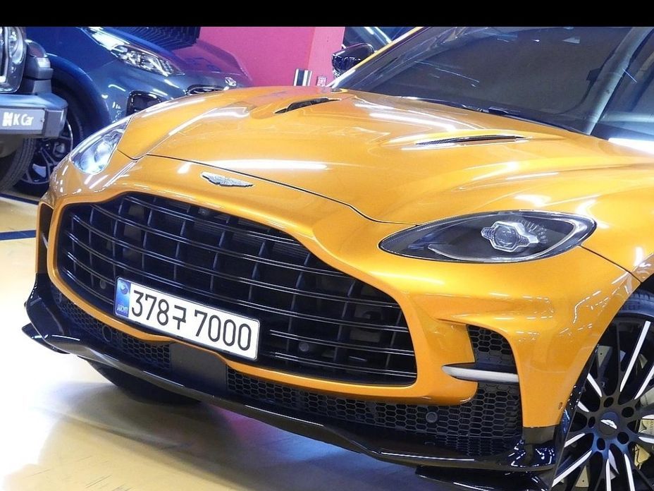 Astonmartin DBX 2023