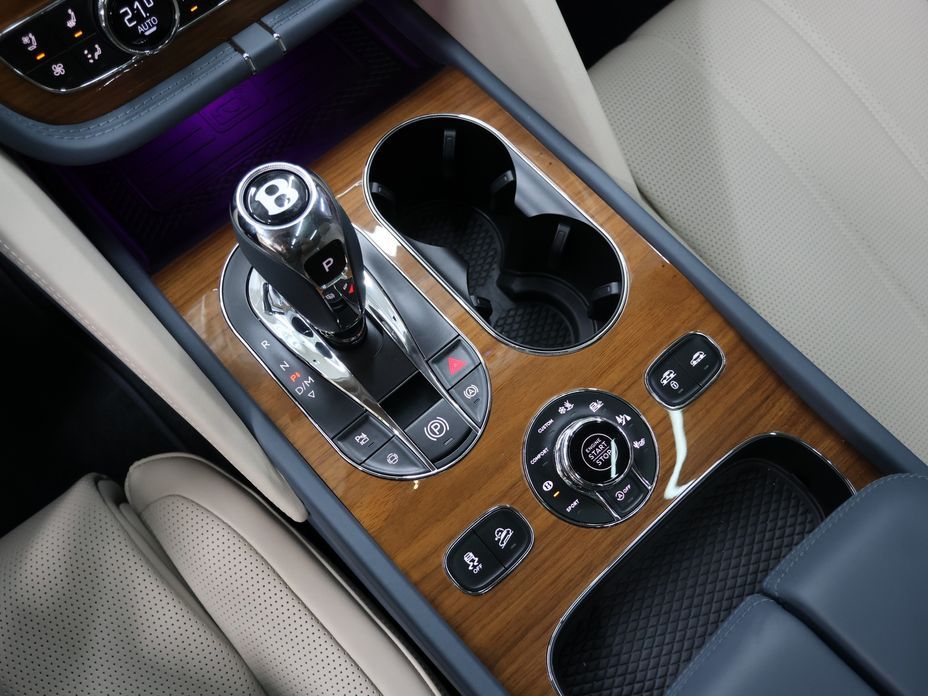 Bentley Bentayga 2024