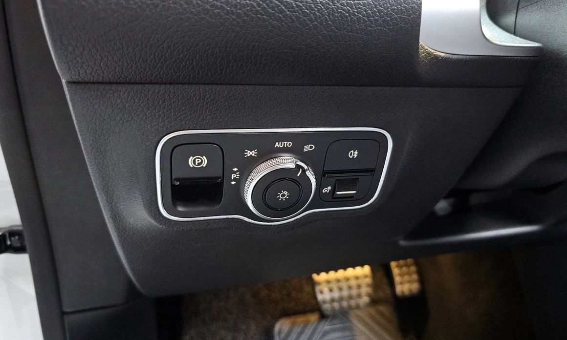 Mercedes-Benz EQB 2022