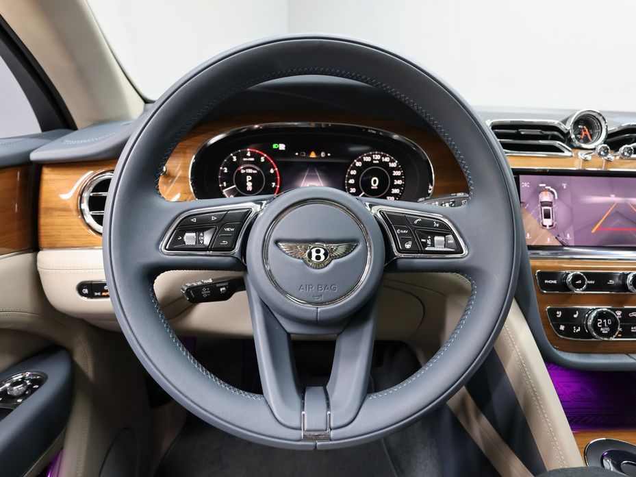 Bentley Bentayga 2024