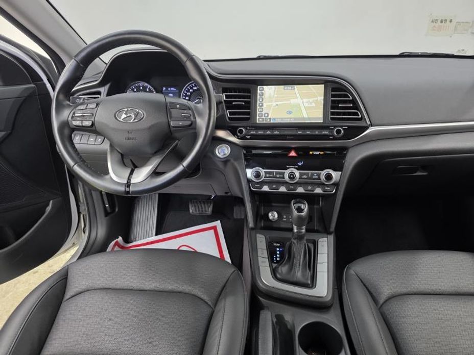 Hyundai AVANTE 2020