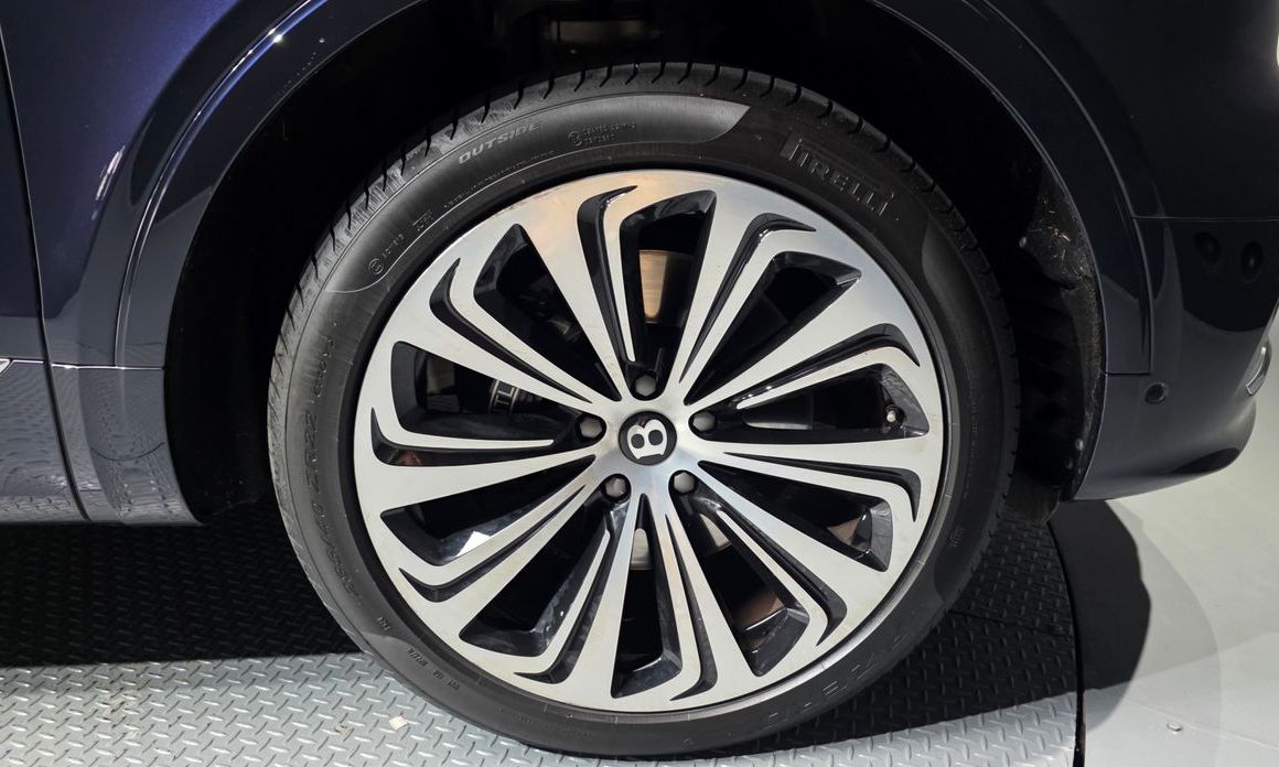 Bentley Bentayga 2022