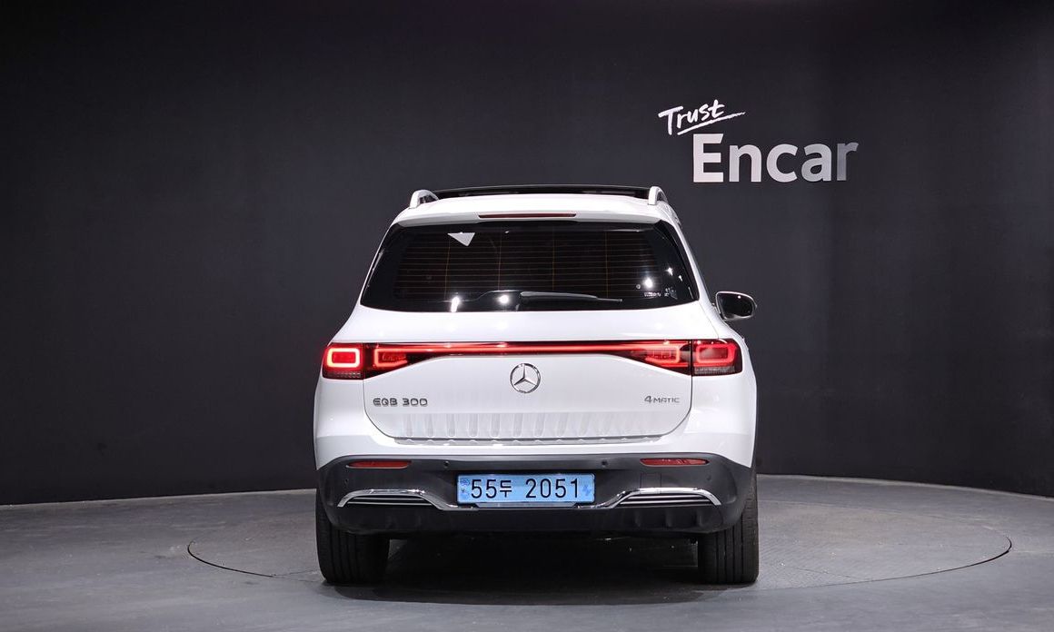 Mercedes-Benz EQB 2022