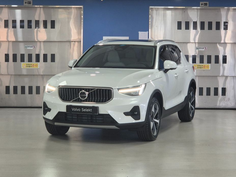 Volvo XC40 2026