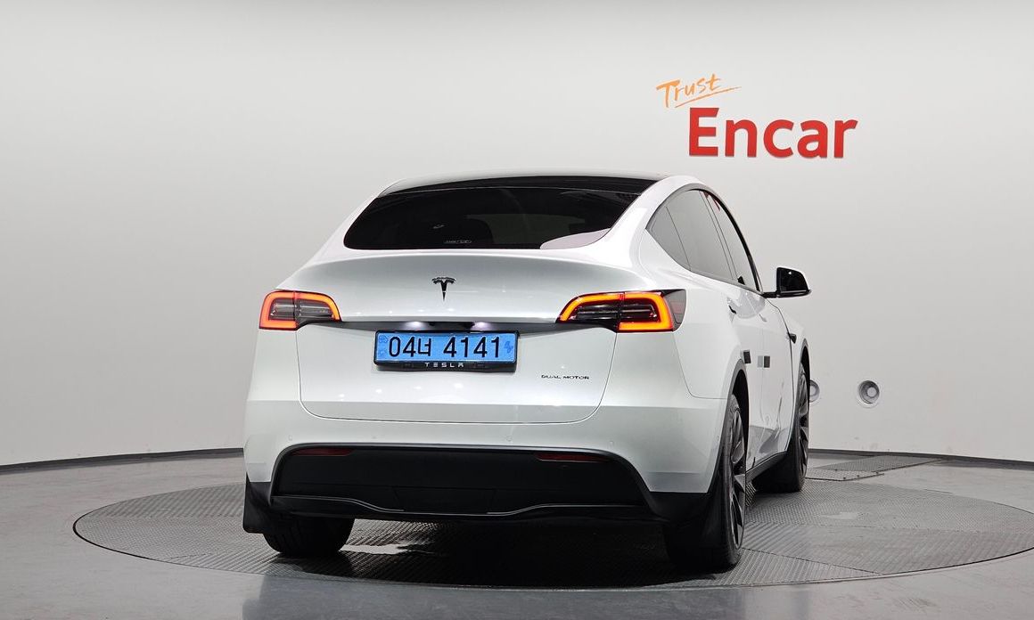 Tesla Model Y 2022