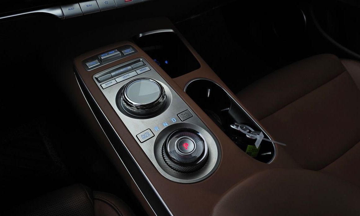 Genesis GV70 2024
