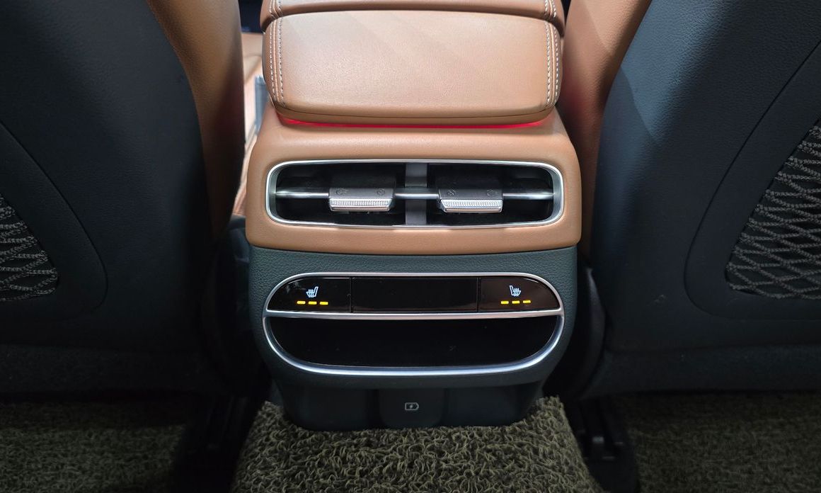Genesis GV70 2024