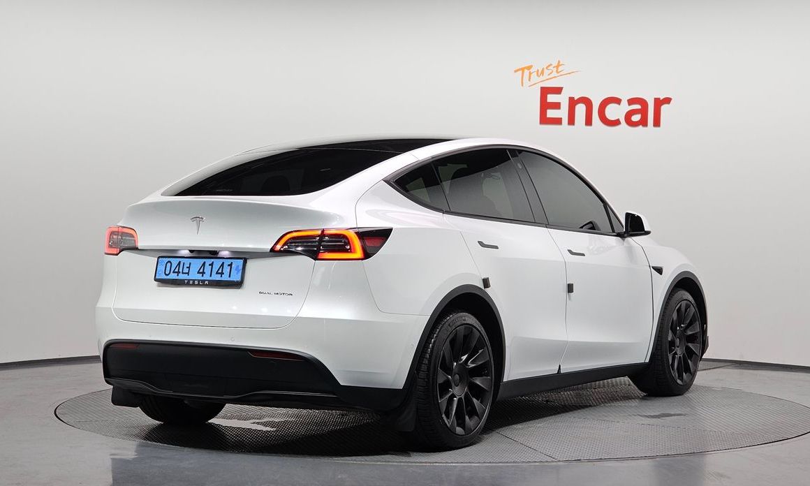 Tesla Model Y 2022