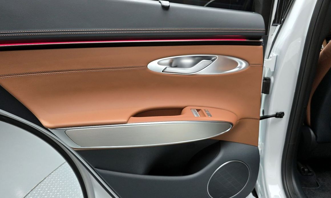 Genesis GV70 2025