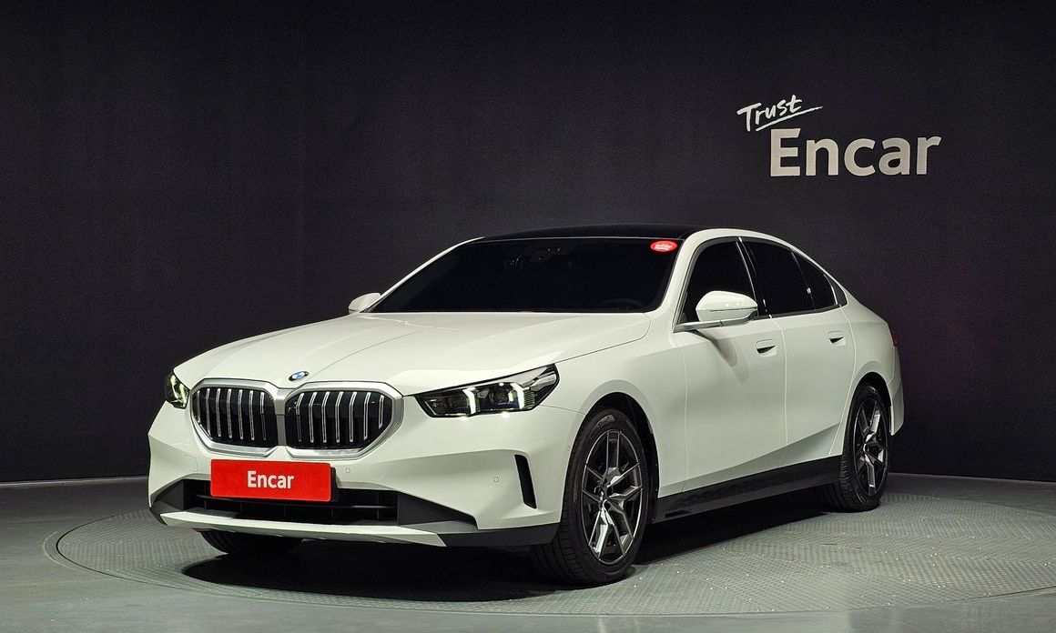 BMW 5-Series 2025