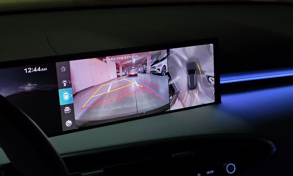 Genesis GV70 2025