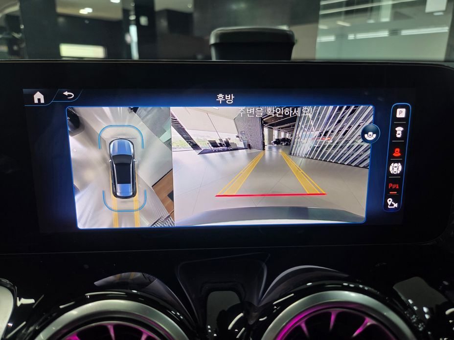 Mercedes-Benz EQB 2025