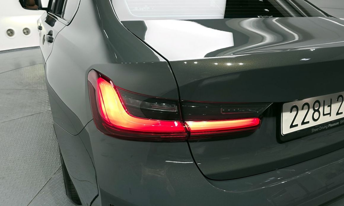 BMW 3-Series 2025