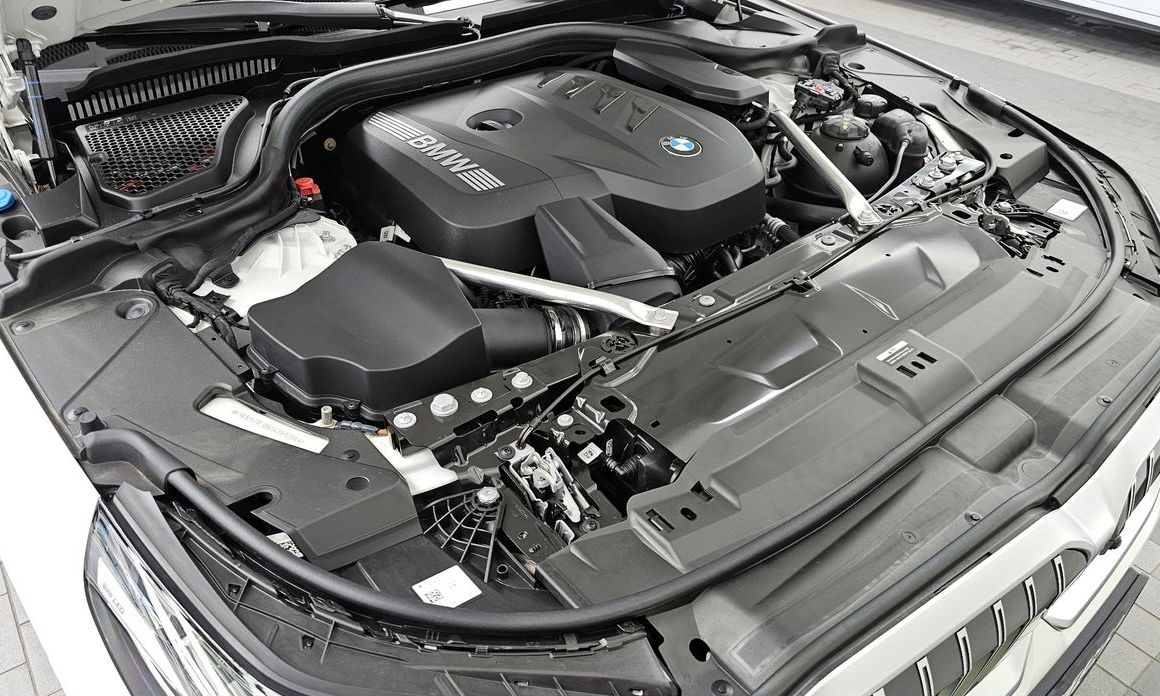 BMW 5-Series 2025