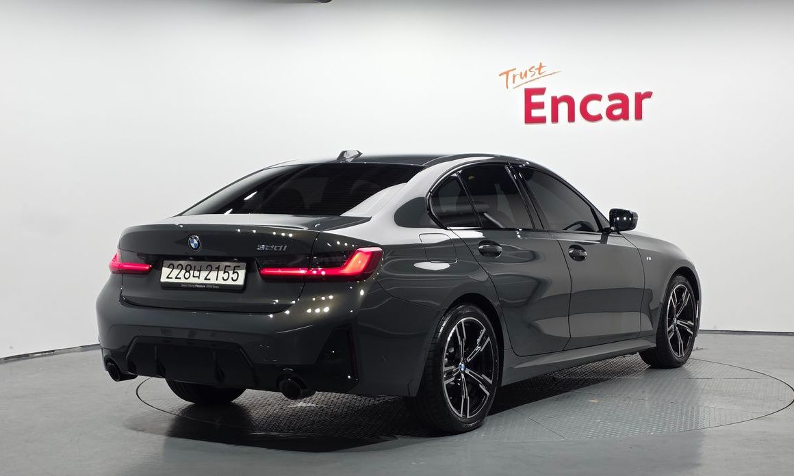 BMW 3-Series 2025