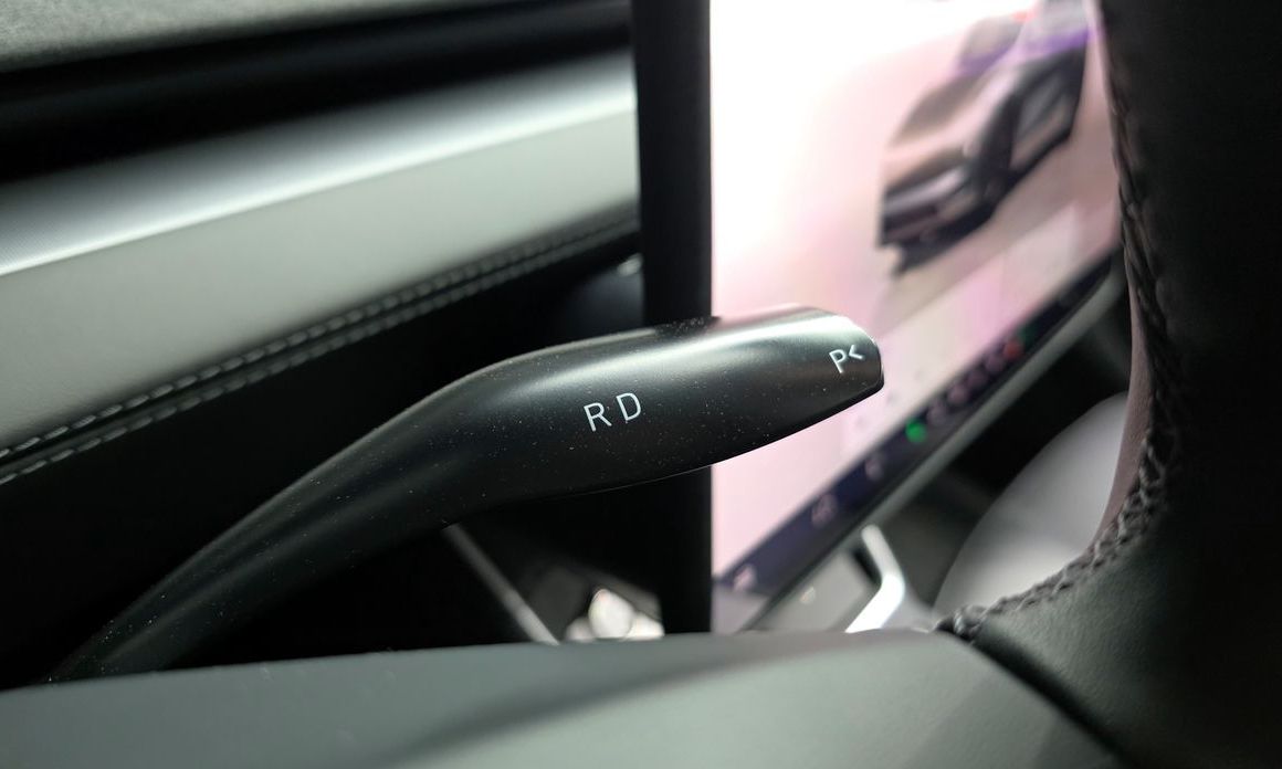 Tesla Model Y 2025