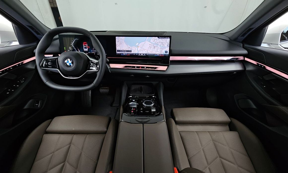 BMW 5-Series 2025