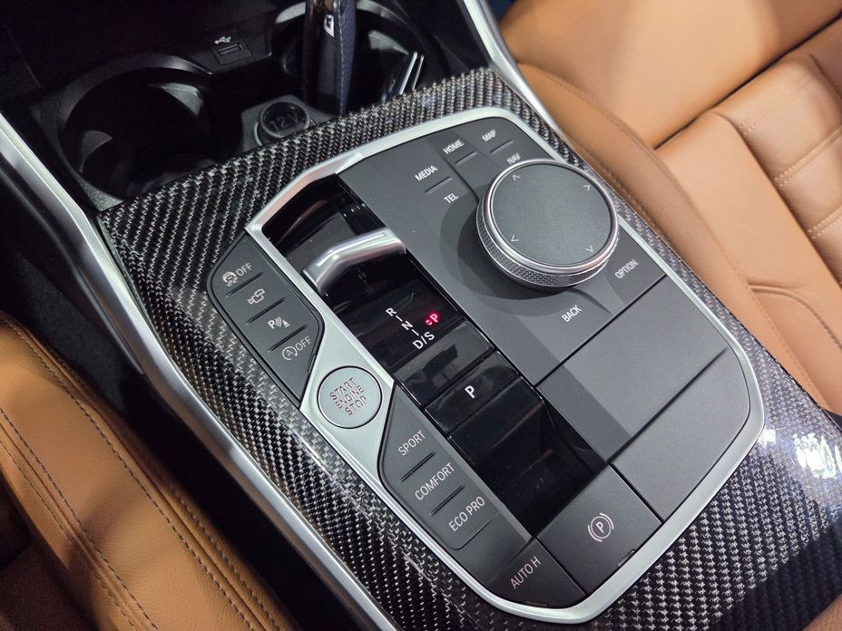 BMW 3-Series 2023