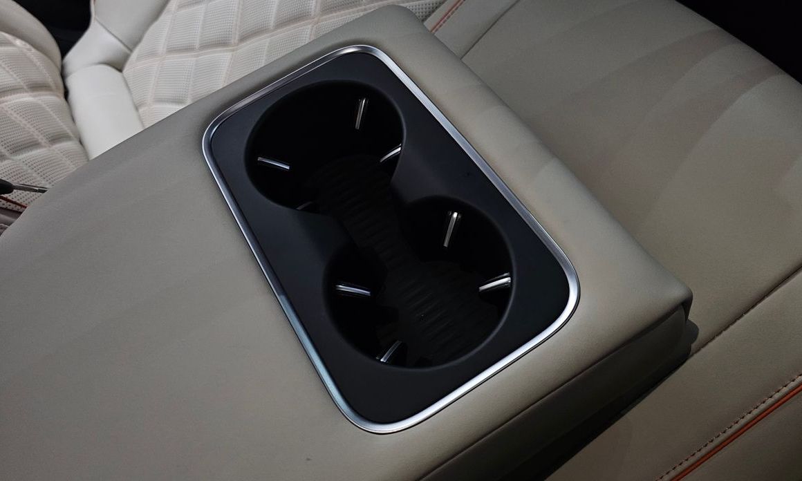 Genesis GV70 2025
