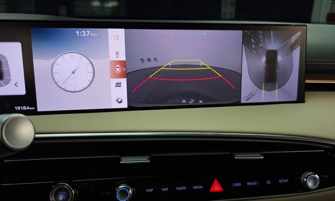 Genesis GV70 2025