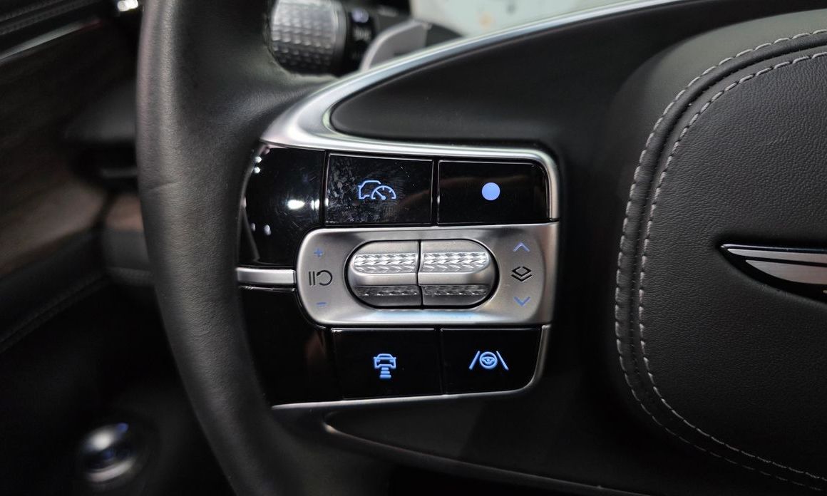 Genesis G90 2023