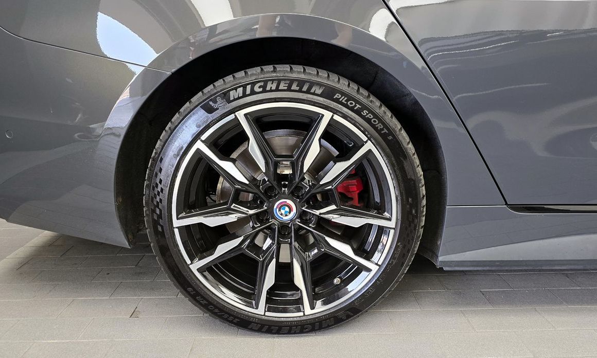 BMW i4 2024