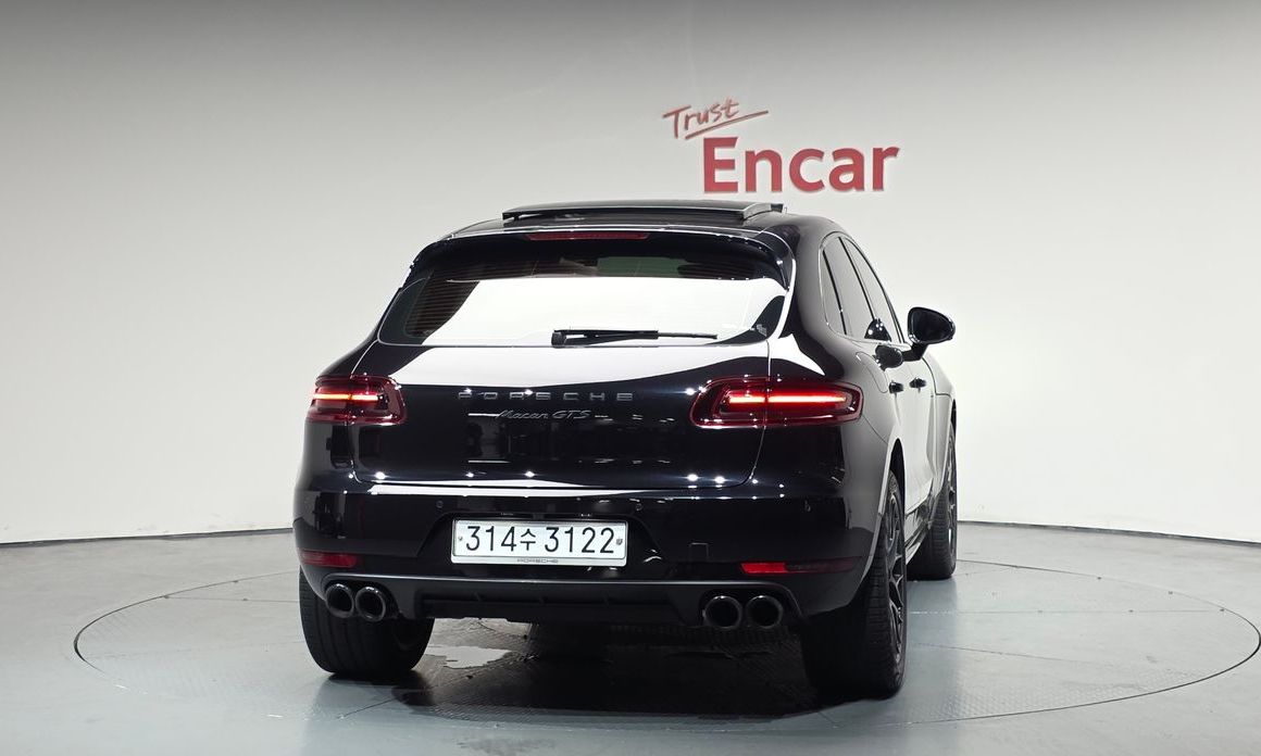 Porsche Macan 2018