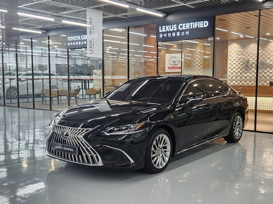 Lexus ES 2026
