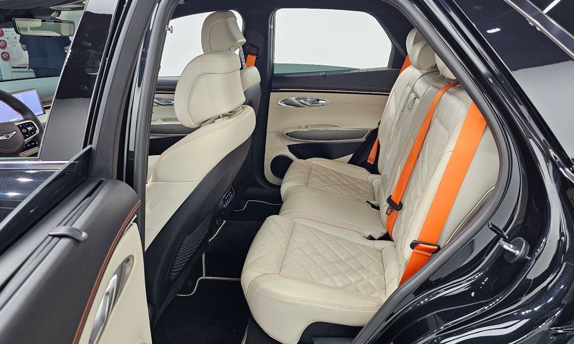 Genesis GV70 2025
