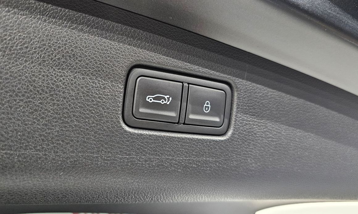 Genesis GV70 2025