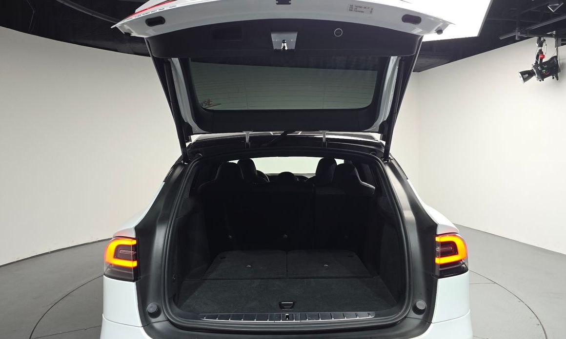 Tesla Model X 2018