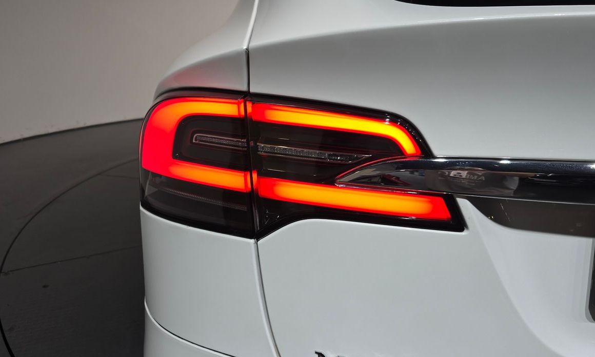 Tesla Model X 2018