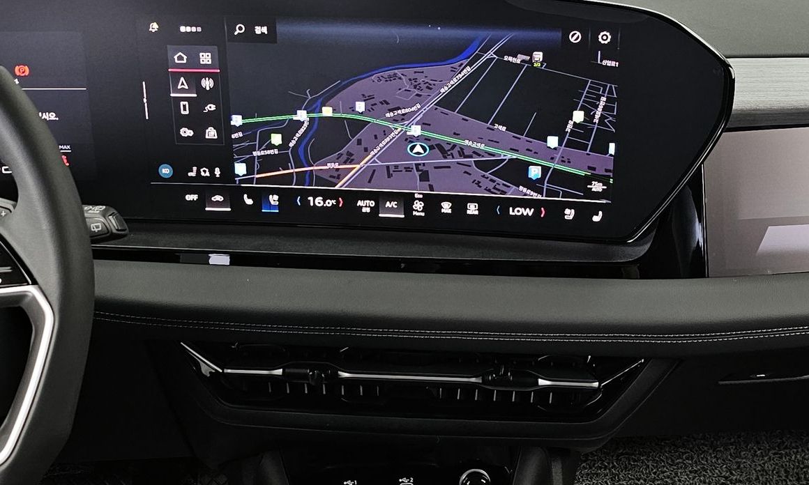 Audi Q6 e-tron 2025