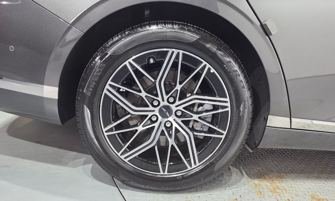 Genesis G90 2025