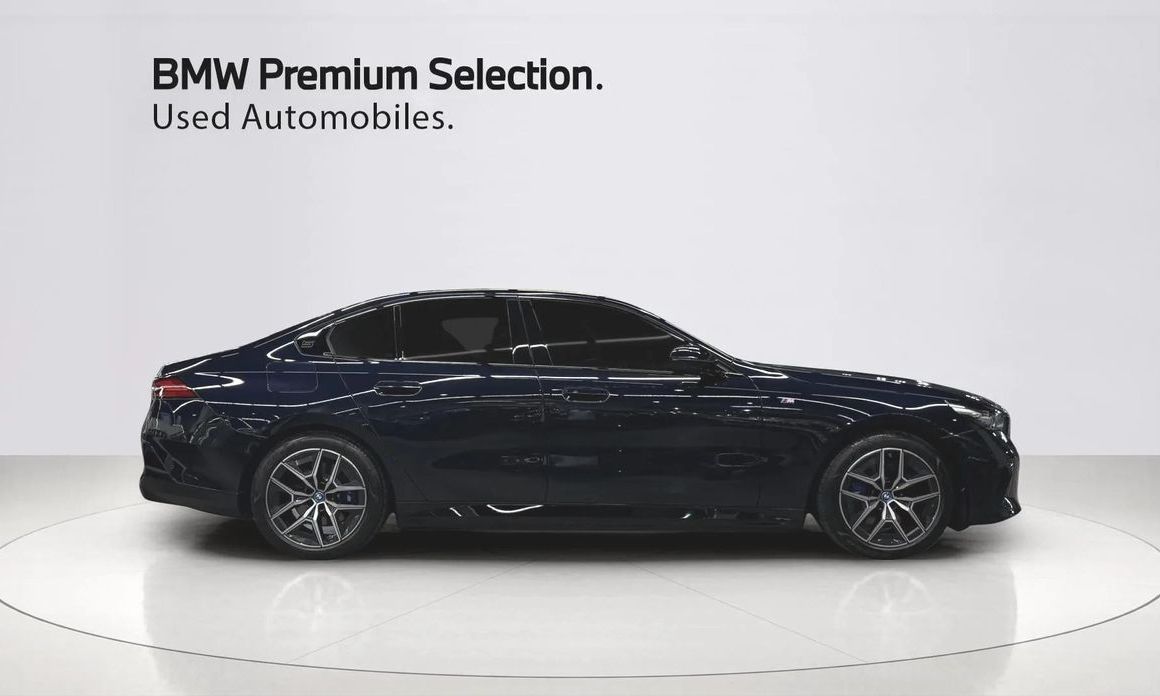 BMW i5 2024